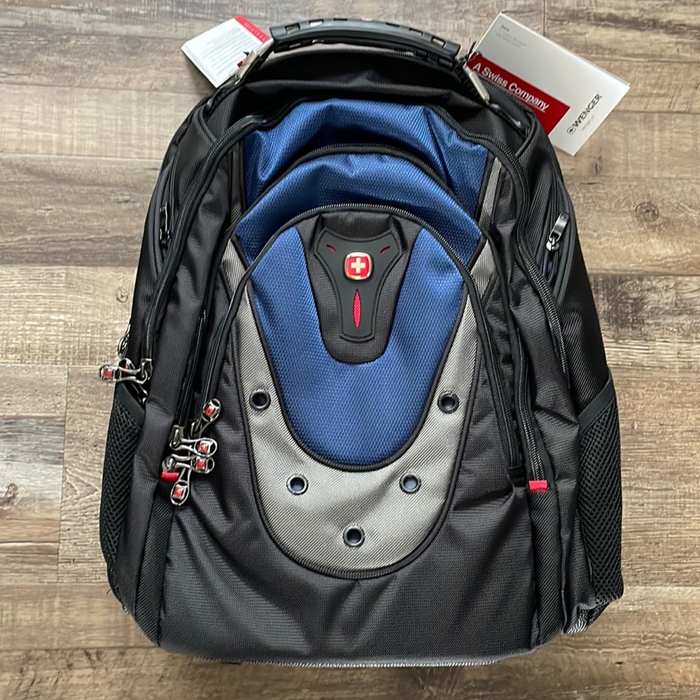New w/tags Wenger 17” laptop backpack